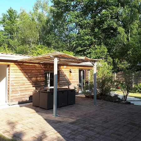 Maison Au Calme Sur Grand Terrain Avec Piscine Holiday home