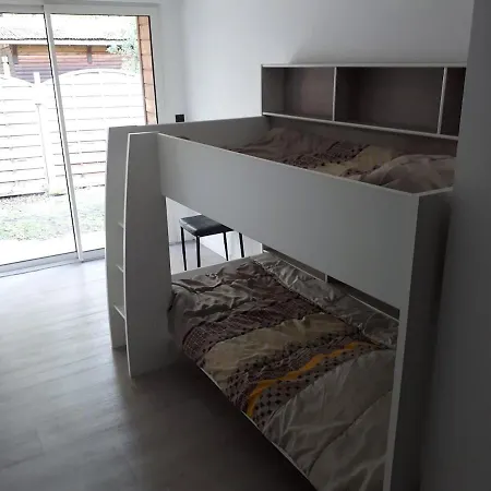 Maison Au Calme Sur Grand Terrain Avec Piscine *