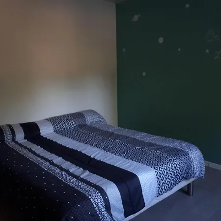 Maison Au Calme Sur Grand Terrain Avec Piscine *